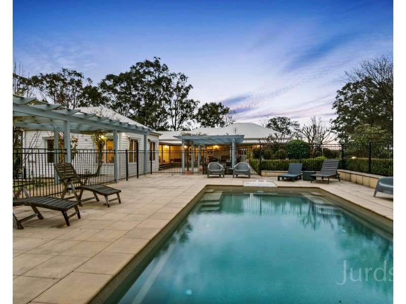 42 Londons Road, Lovedale NSW 2325