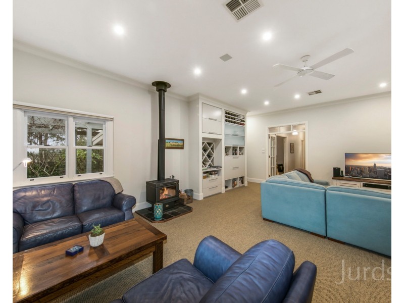 42 Londons Road, Lovedale NSW 2325