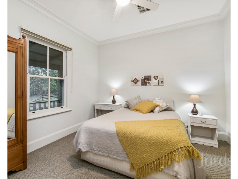 42 Londons Road, Lovedale NSW 2325