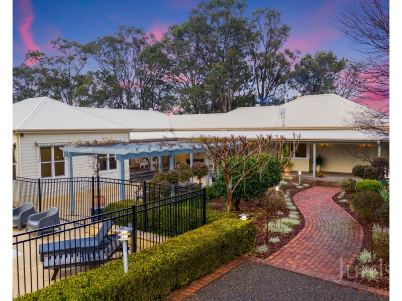 42 Londons Road, Lovedale NSW 2325