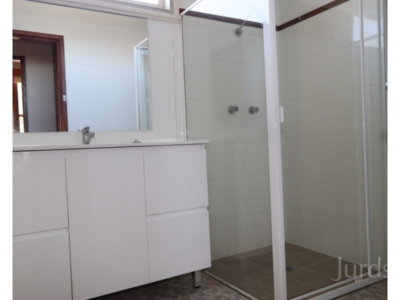 2/22 Church Street, Cessnock NSW 2325