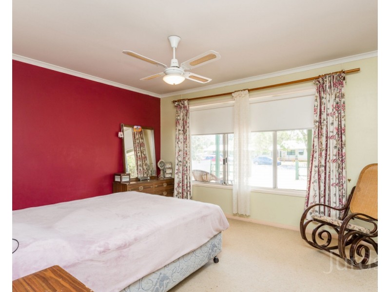 27 Howe Street, Broke NSW 2330