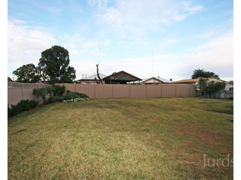 2 Fourth Street, Cessnock NSW 2325