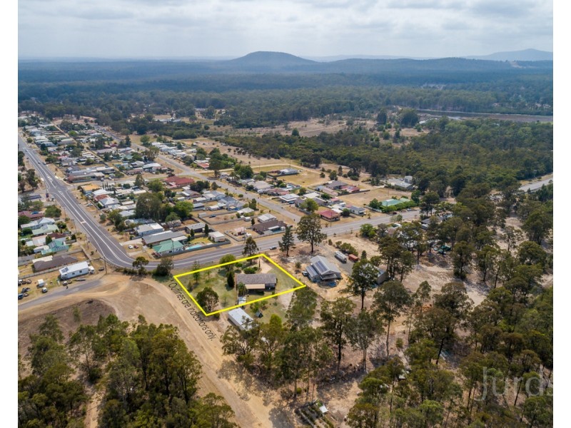 2 Lake Road, Kearsley NSW 2325