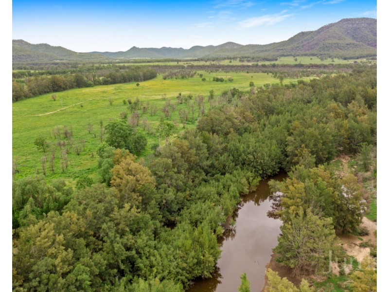 132 Wollombi Road, Broke NSW 2330