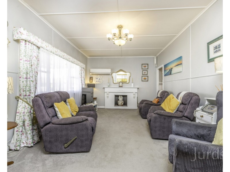 30 Barrett Avenue, Cessnock NSW 2325