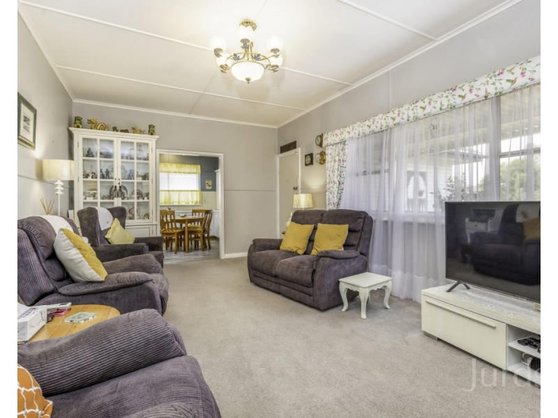 30 Barrett Avenue, Cessnock NSW 2325