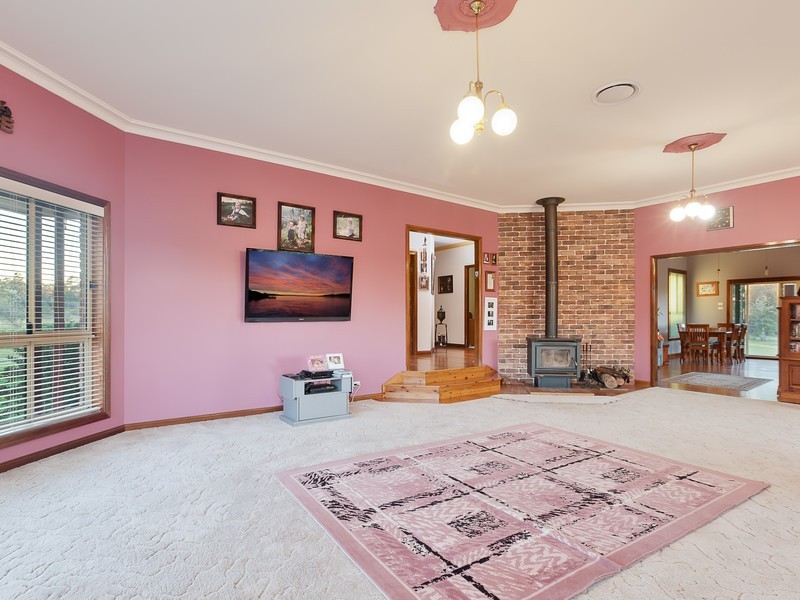 931 Lovedale Road, Lovedale NSW 2325