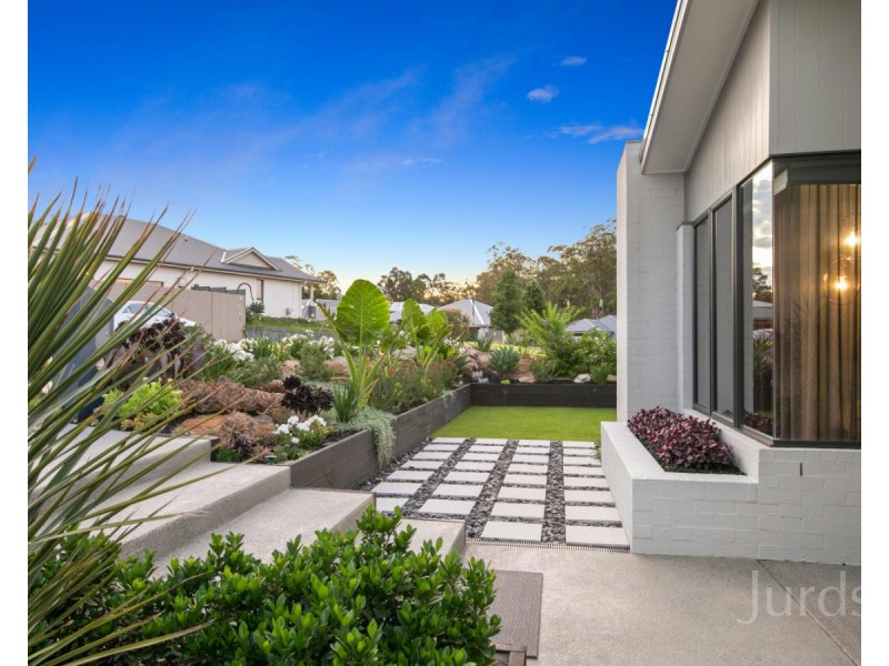 20 Dunnett Avenue (Huntlee), North Rothbury NSW 2335