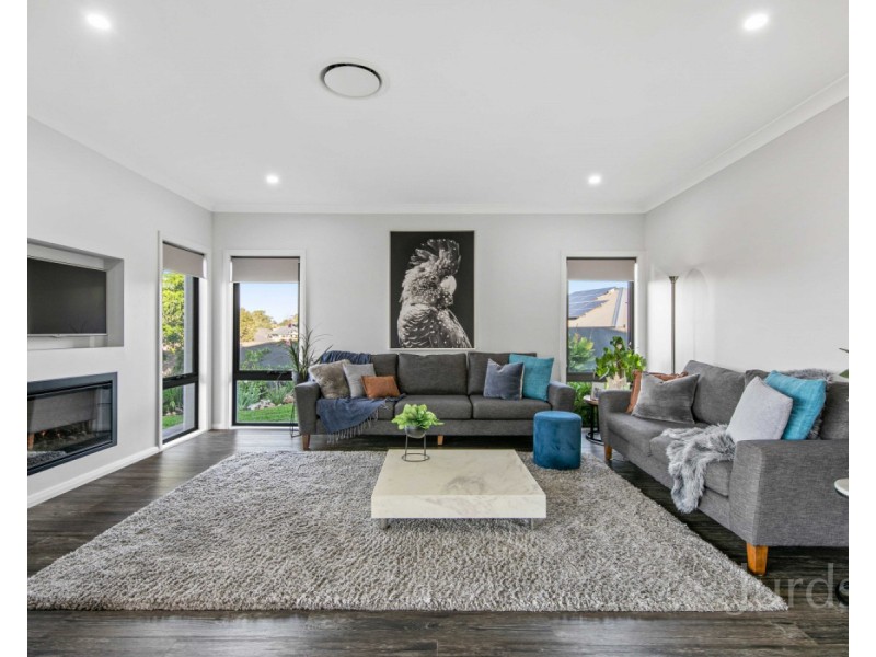 20 Dunnett Avenue (Huntlee), North Rothbury NSW 2335