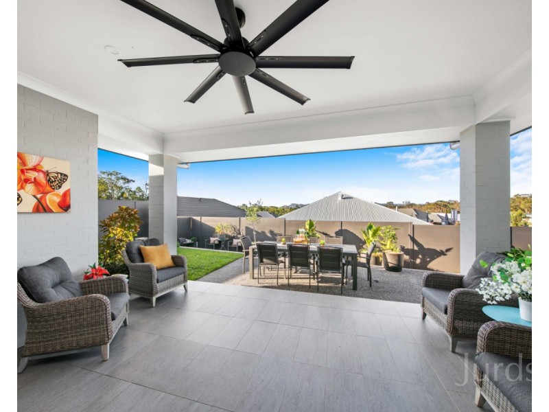 20 Dunnett Avenue (Huntlee), North Rothbury NSW 2335