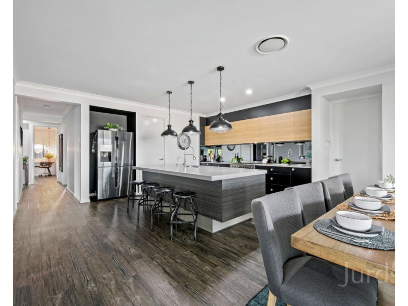 20 Dunnett Avenue (Huntlee), North Rothbury NSW 2335