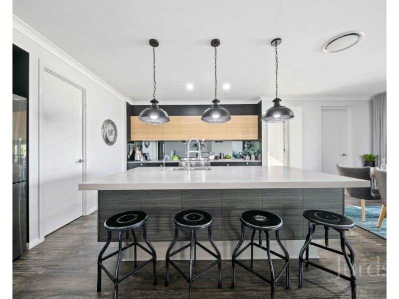 20 Dunnett Avenue (Huntlee), North Rothbury NSW 2335