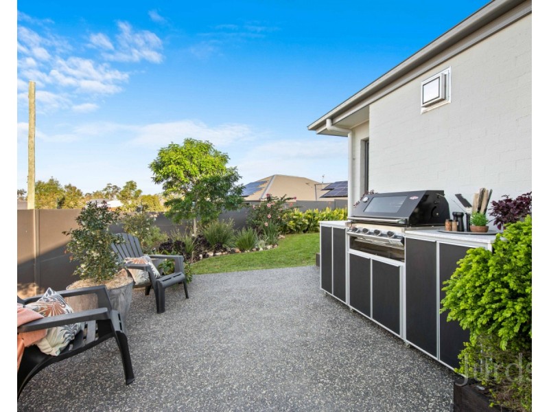 20 Dunnett Avenue (Huntlee), North Rothbury NSW 2335