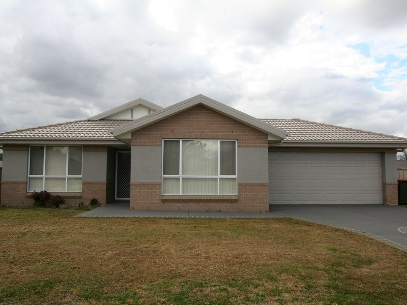 14 Alpine Ave, Cessnock NSW 2325