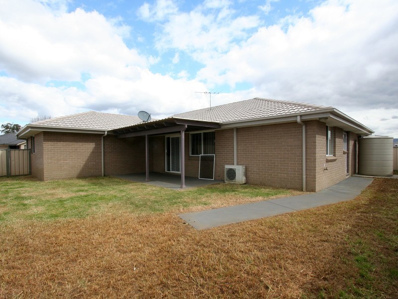 14 Alpine Ave, Cessnock NSW 2325