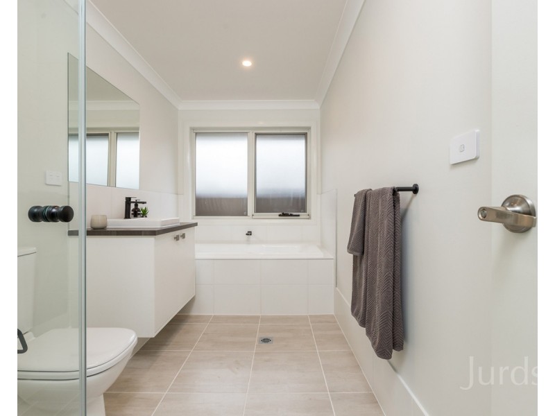 4 Parnell Road (Huntlee), North Rothbury NSW 2335