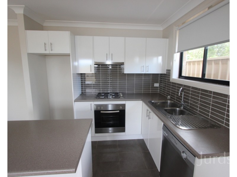 2/9 King Street, Cessnock NSW 2325