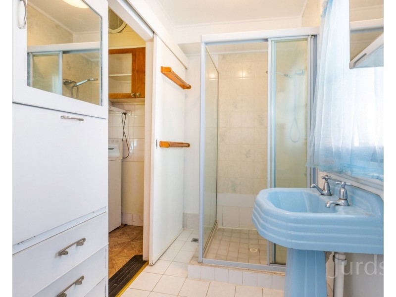 14 Barrett Avenue, Cessnock NSW 2325