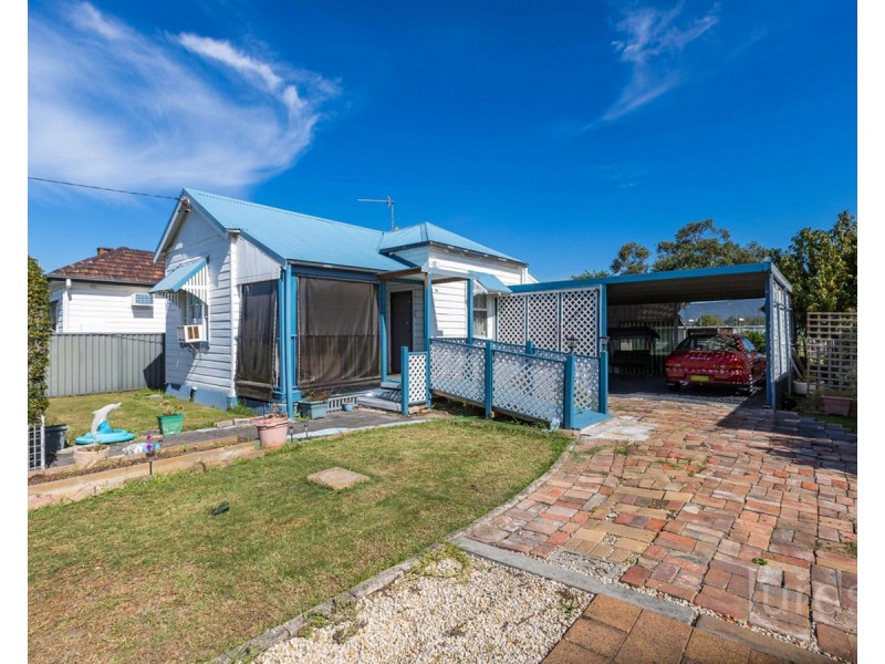 14 Barrett Avenue, Cessnock NSW 2325