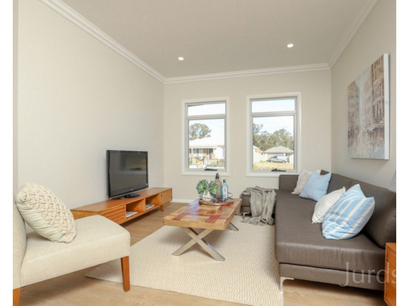 12 Bendeich Drive, North Rothbury NSW 2335