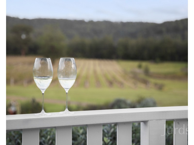 25 Charlton Street, Wollombi NSW 2325