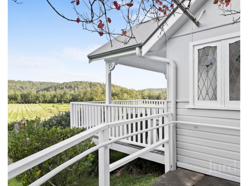 25 Charlton Street, Wollombi NSW 2325