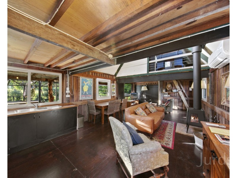 25 Charlton Street, Wollombi NSW 2325