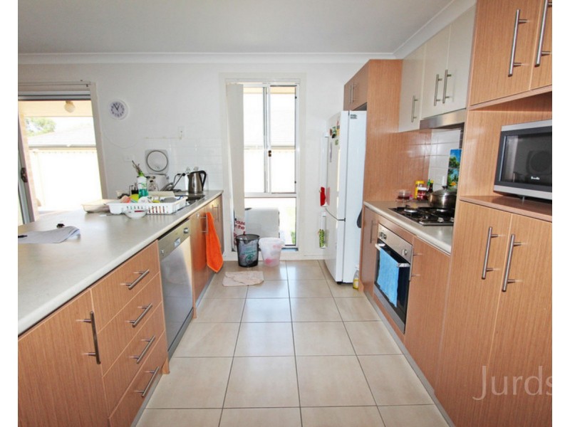 16 Chablis Drive, Cessnock NSW 2325