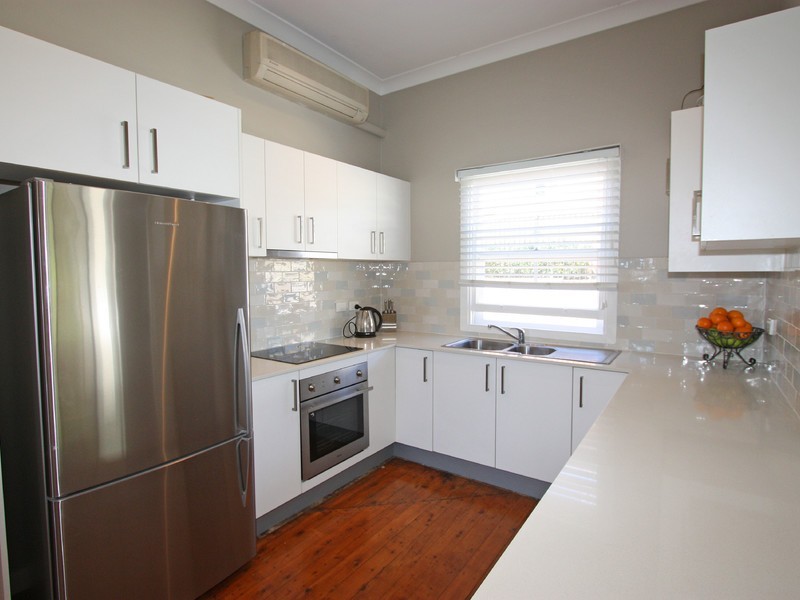 11 Hall Street, Cessnock NSW 2325