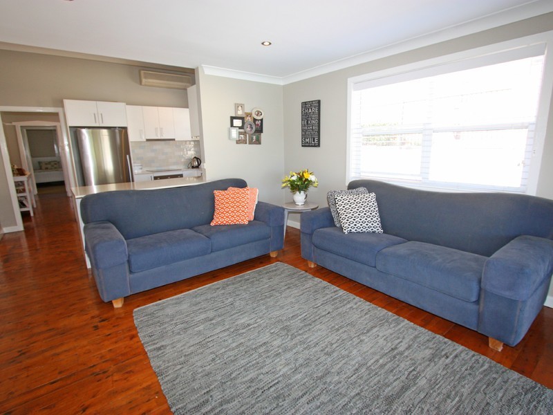 11 Hall Street, Cessnock NSW 2325