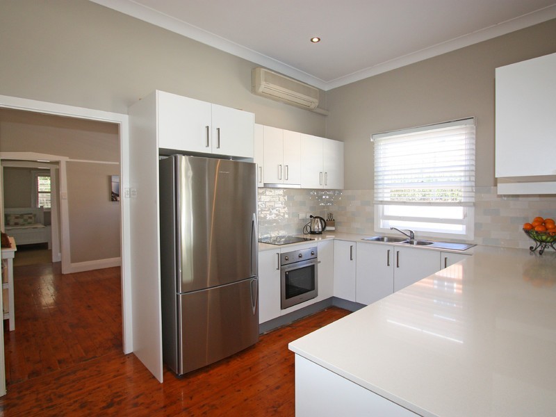 11 Hall Street, Cessnock NSW 2325