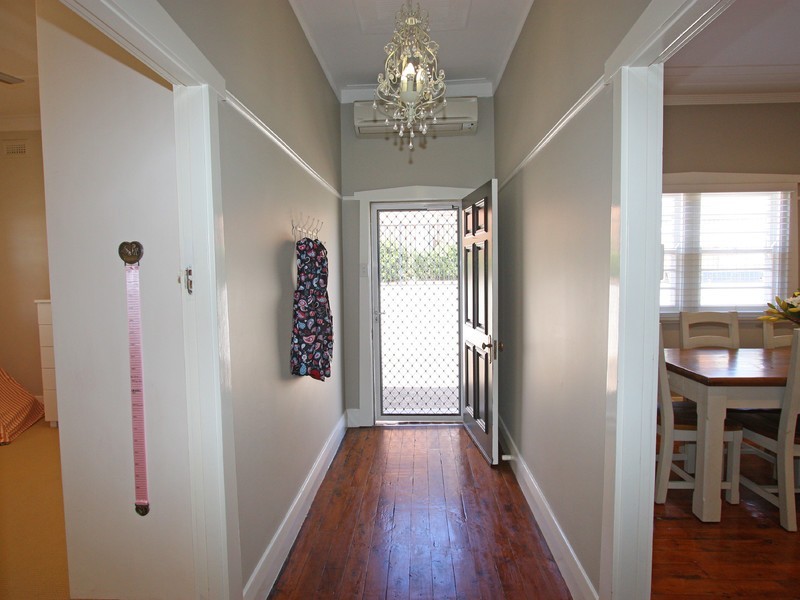 11 Hall Street, Cessnock NSW 2325