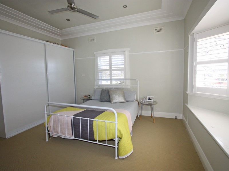 11 Hall Street, Cessnock NSW 2325