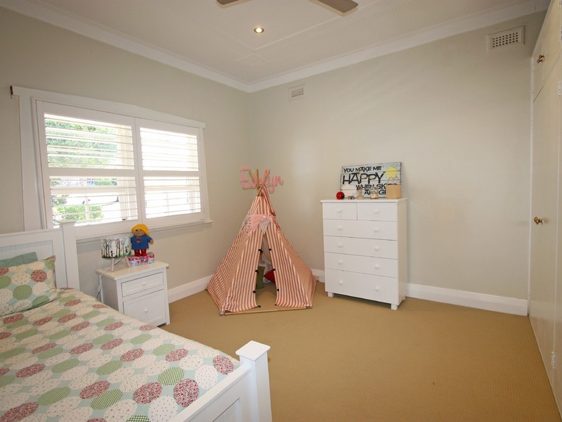 11 Hall Street, Cessnock NSW 2325