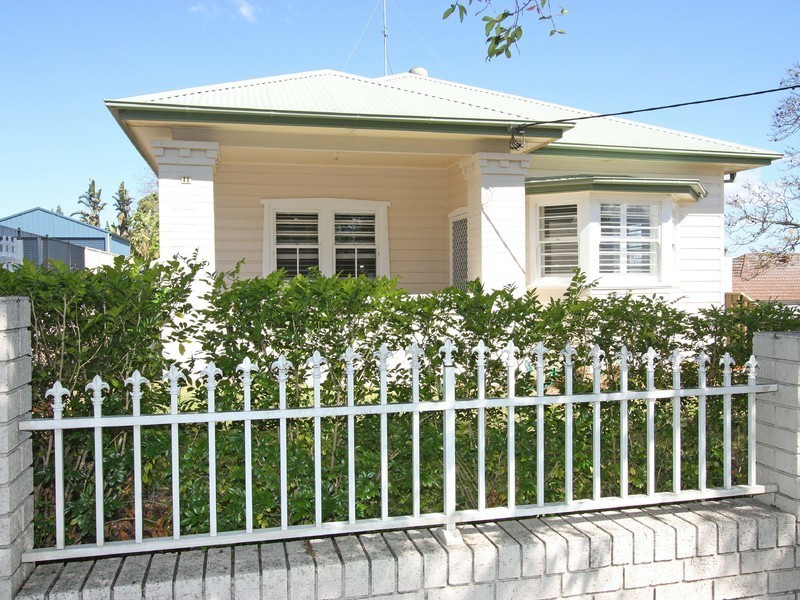 11 Hall Street, Cessnock NSW 2325