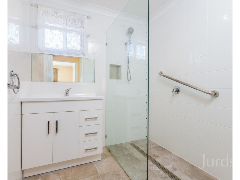 6 Macquarie Avenue, Cessnock NSW 2325