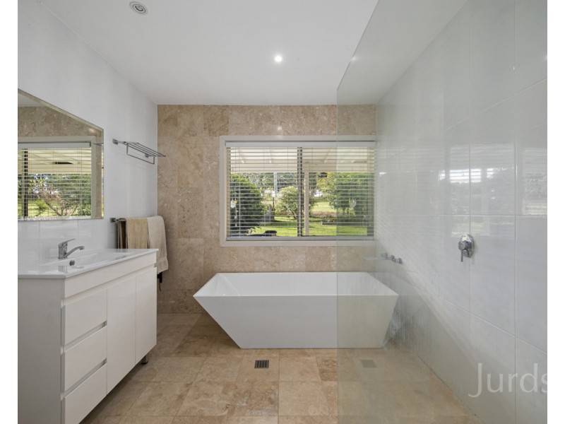 76 Wollong Road, Quorrobolong NSW 2325