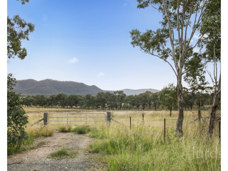 156 Wollombi Road, Broke NSW 2330