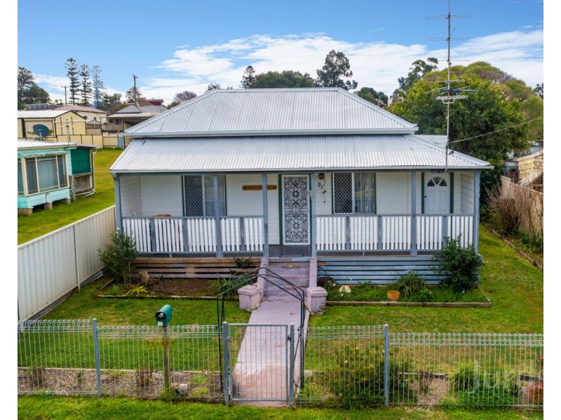 21 Maitland Street, Abermain NSW 2326