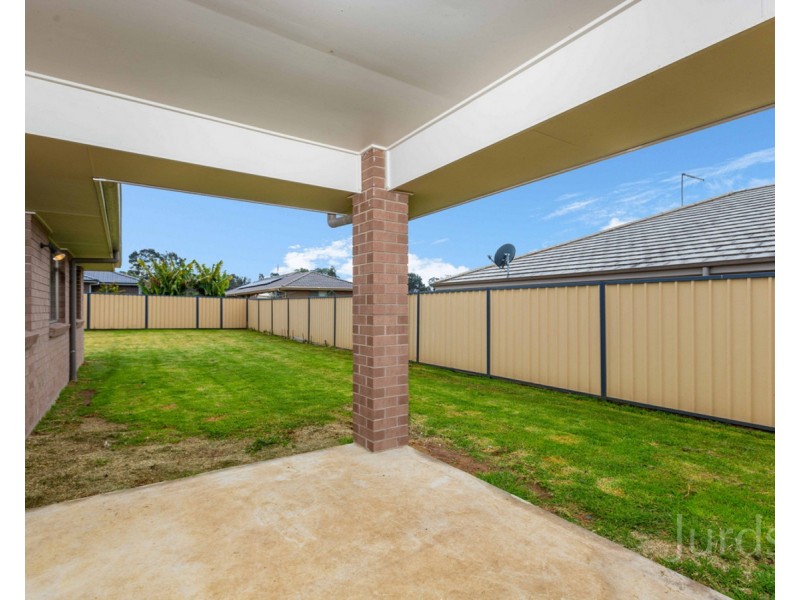 8 Trebbiano Drive, Cessnock NSW 2325