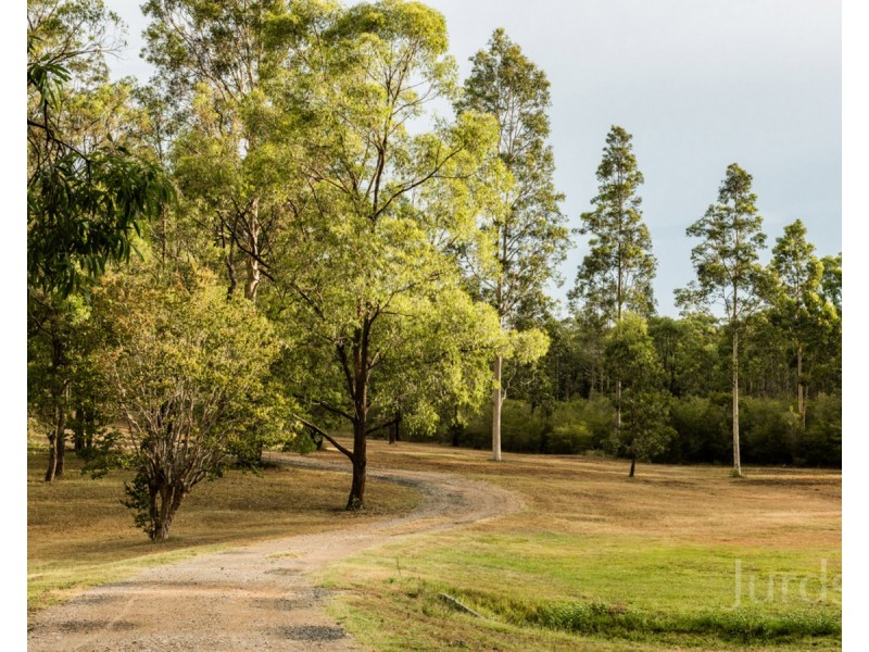 64 Tuckers Lane, North Rothbury NSW 2335