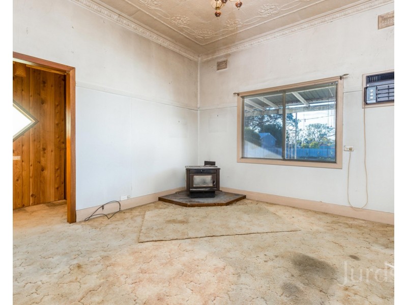 8 Gordon Avenue, Cessnock NSW 2325