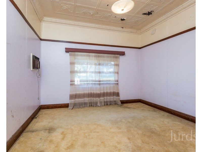 8 Gordon Avenue, Cessnock NSW 2325