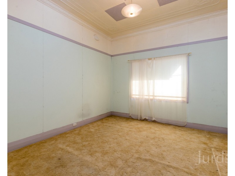 8 Gordon Avenue, Cessnock NSW 2325