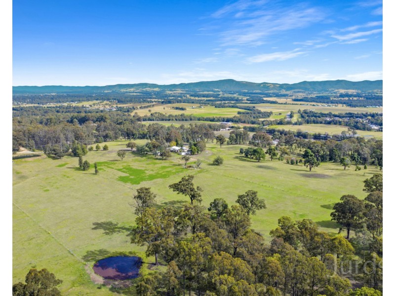 83 Londons Road, Lovedale NSW 2325
