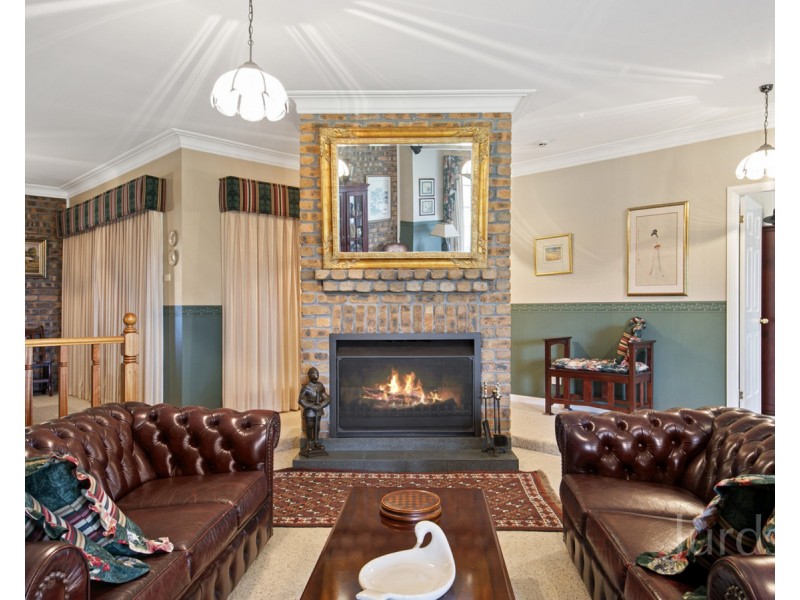 882 Old Maitland Road, Bishops Bridge NSW 2326