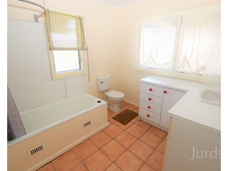 35 Rugby Street, Ellalong NSW 2325