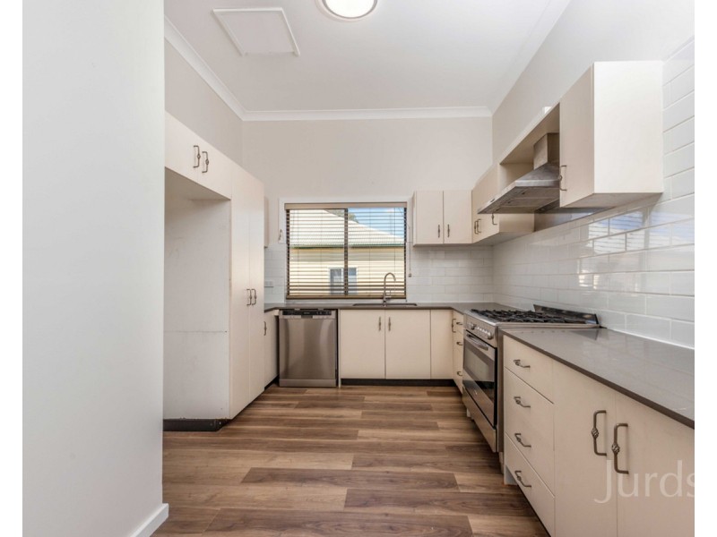 37 Boomerang Street, Cessnock NSW 2325