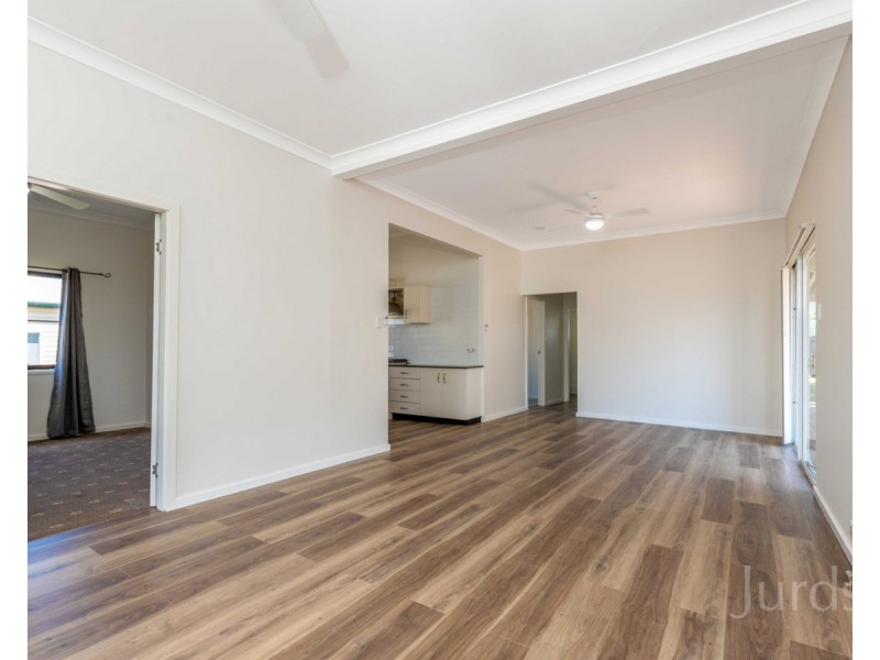 37 Boomerang Street, Cessnock NSW 2325